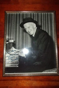 SIGNED JIMMY DURANTE PHOTOGRAPH, IN FRAME, NM CONDITION W/RECIPIENT NAME ON BACK - Picture 1 of 3