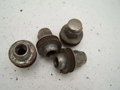 Tuercas de rueda Jaguar XJ8 (2003-2006) Foto 1 de 2