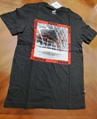 Camiseta deportiva Puma para hombre, gráfico de baloncesto 3D, negra y roja, pequeña Foto 1 de 4