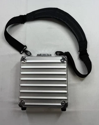 Vintage Rimowa Piccolo Mini Bolsa de Ombro de Alumínio Y2K Capa Dura Alça Ajustável - Imagem 1 de 4