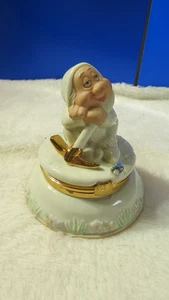 Lenox Treasures Disney Blancanieves y los siete enanitos SLEEPY Figura Caja Baratija - Imagen 1 de 6