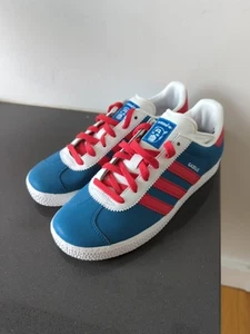 Adidas Gazelle Boys Size 3.5Y Marvel Blue Red Sample Show NEW M28 - Picture 1 of 10