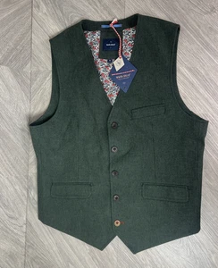 White stuff green waistcoat new with tags - Size 40 - Picture 1 of 9
