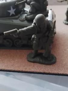 1/32 late ww2 /korean war cts american sherman tank 8 man GI squad winter dress - Picture 1 of 5