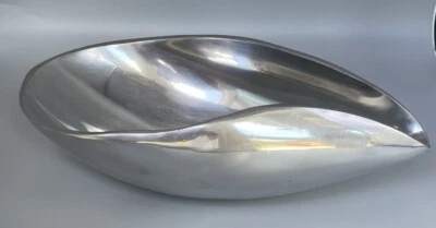 Cuenco Pottery Barn Infinity de aleación de metal Foto 1 de 4