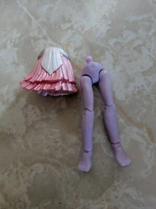 Cápsula Chix Chicks Ctrl + Alt + Muñeca Mágica Piernas Pies Falda PÉTALO ROSA PLUMA - Imagen 1 de 2