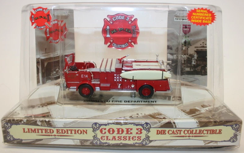 Code 3 Classics 1/64 Scale Model Crown Firecoach Engine 12955 Honolulu Fire Dept - Image 1 of 2