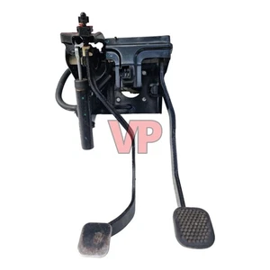2017 SAIC LDV V80 - 2.5 Clutch Brake Pedal Box Cylinder - 37K Miles N/A - Picture 1 of 8