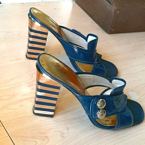 Marc by Marc Jacobs Art Deco Slipper offene Zehenpartie Größe 8 blau gold gestreift sehr guter Zustand - Bild 1 von 15