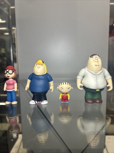 Family Guy Nighttime Lois and Peter Figure Set - As Seen On TV