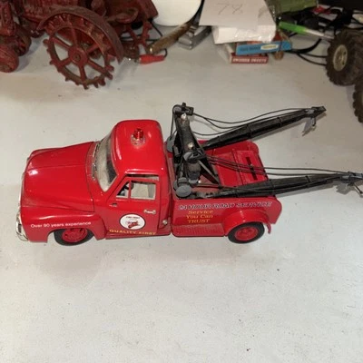 Vintage GEARBOX 1953 Ford F-100 TEXACO FIRE CHIEF BANK 1:24 DieCast Petro Red - Image 1 of 4