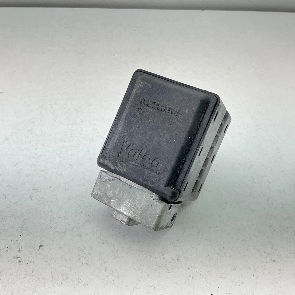 CENTRALINA IMMOBILIZER PER RENAULT Megane S. Wagon 1.5 Diesel (08>12) 820060493 - Immagine 1 di 4