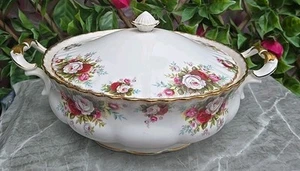 De colección Royal Albert Celebration con tapa mango redondo para servir verduras - Imagen 1 de 14