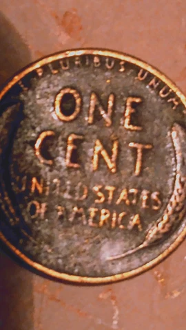 Very rare 1952 d wheat penny doubled with missing part of the L Cover