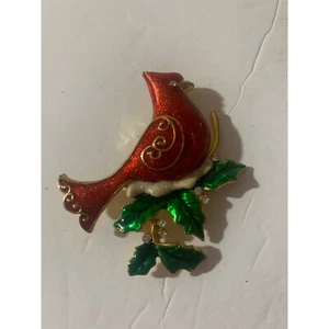Vintage K.C. Cardinal Brooch Pin Red Bird Green Leaves Gold Tone Holiday Jewelry - Picture 1 of 7