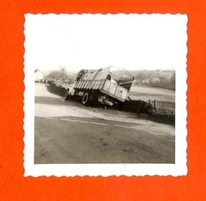 PHOTO / CAMION UNIC / ACCIDENT - Picture 1 of 2