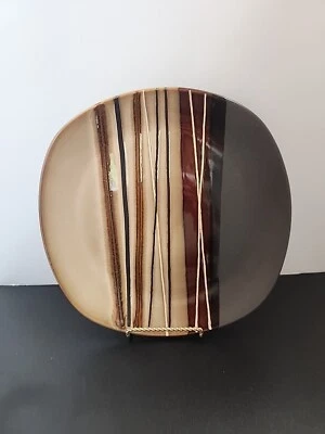 Better Homes and Gardens 11 Inch Plate Bazaar Brown Pre-owed VGC - Image 1 of 4