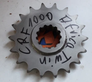 Honda CRF 1000  18 Zähne 525  Ritzel Kettenrad sprocket - Bild 1 von 1