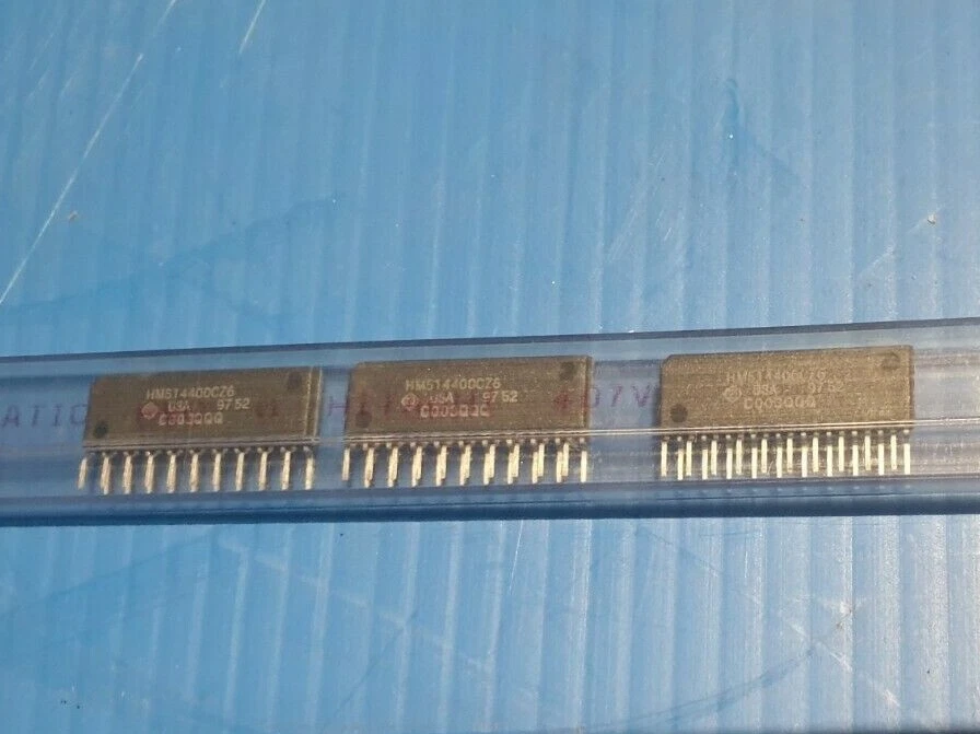 1 LOTE DE 3 PIEZAS HITACHI HM514400CZ-6 Foto 1 de 1