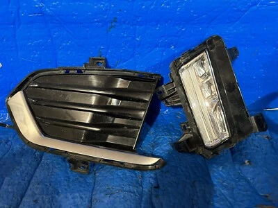 Cadillac XT5 2017 18 19 20 2021 luz antiniebla con cubierta lado de transmisión 84648550-84107960 Foto 1 de 4