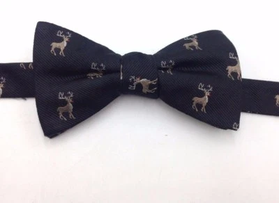 $90 Tommy Hilfiger Para Hombres Negro Estampado de Reno Pajarita Clásica Ajustable Pajarita Foto 1 de 4