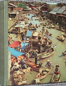 Travel um Die World Illustrated Book Reader's - Picture 1 of 1