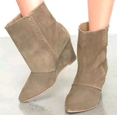 Botas anabela Charles by Charles David Naya tamanho 9 camurça marrom novas *falha* - Imagem 1 de 4