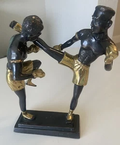 Estatua de Metal Kick Boxing Negra y Dorada Usada ¡Rara! - Imagen 1 de 10