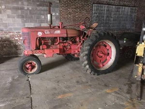 1949 Farmall Model M by International Harvester for Restoration--Parts Only - Picture 1 of 5