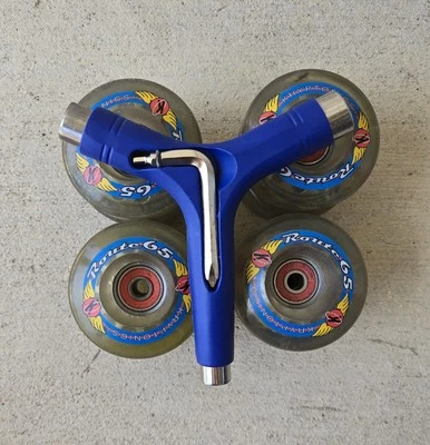 8 ruedas de skate Kryptonics Route 65 65 mm y herramienta - transparentes  Foto 1 de 4