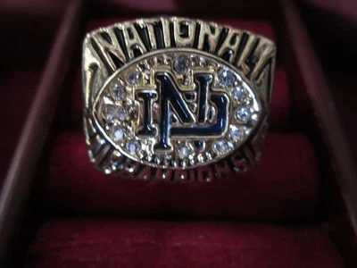 NCAA / 1977 Notre Dame Fighting Irish ☘️ Championship Ring - Image 1 of 4