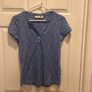 L.L. Bean Women's Size XS Space Dye Blue Ruffle Henley S/S Fitted T-Shirt - Picture 1 of 7