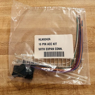 LOT Of 50 Motorola HLN9242A 16 Pin Accessory Kit w/Expander CDM1550 PM400 SM120 - Image 1 of 4