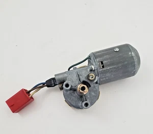 82 83 84 85 PORSCHE 944 SERRURE HAYON ARRIÈRE MOTEUR OEM  - Photo 1 sur 16