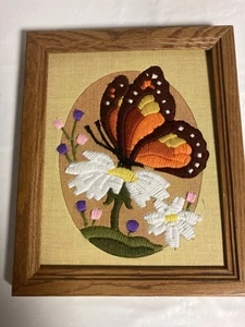 Vintage 1970s Framed Crewel Embroidery Art – Monarch Butterfly & Flowers - Picture 1 of 5