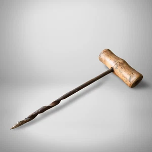 Antique Vintage Wood T Handle Gimlet Hand Cork Screw Tool 14.5cm long - Foto 1 di 11
