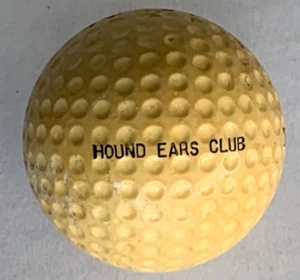 VINTAGE  !!!  HOUNDS EAR CLUB  LOGO  GOLF BALL  BY STRATA  NEW  C3 - Picture 1 of 2