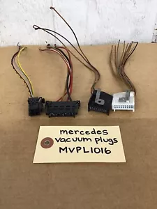 OEM 1998-03 Mercedes-Benz W208 W210 Central Locking Vacuum Pump Plugs 2108003048 - Picture 1 of 3