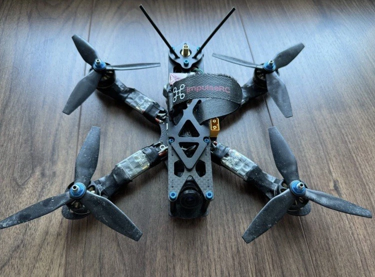 Alien Impulse RC FPV Racing Freestyle Drohne KISS FC No Betaflight no DJI 2-6S  - Bild 1 von 4