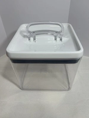 "Contenedor hermético de almacenamiento de alimentos Better Homes & Gardens 7,5"" - Cubo con tapa de succión" Foto 1 de 4