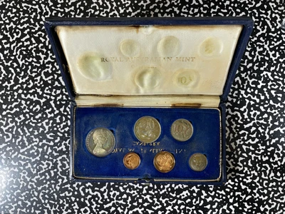 1966 Australia 6x Coin Proof Set Lot#B2606 Silver! Box Water Damaged - Image 1 of 4