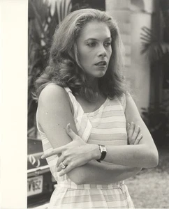 Kathleen Turner Body Heat Romancing the Stone era Rare Original 8x10 Photo - Picture 1 of 2