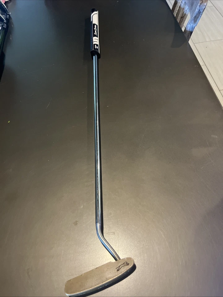 Slazenger Blade Putter Right-Handed, 35-inch LBP1 w/ NEW Super Stroke Grip + HC - Image 1 of 4