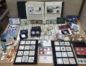 Estate Sale HUGE Auction Lot - U.S. & Foreign Coins + Currency + Proofs + Silver - Picture 1 of 24