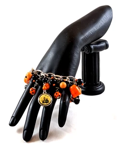 Brazalete dije de cadena de tono plateado de Halloween - Imagen 1 de 12
