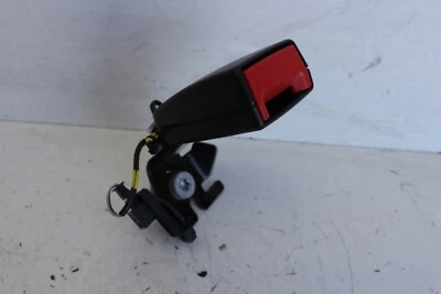 Hebilla de cinturón de seguridad individual trasero Mercedes Benz C63S AMG W205 2016 A2058600369 J162 Foto 1 de 2