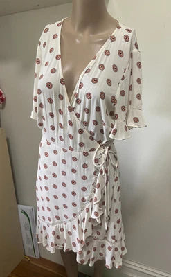 10 Tigerlily Wrap Dress  *5 + ITEMS = FREE POST - image 1 of 3