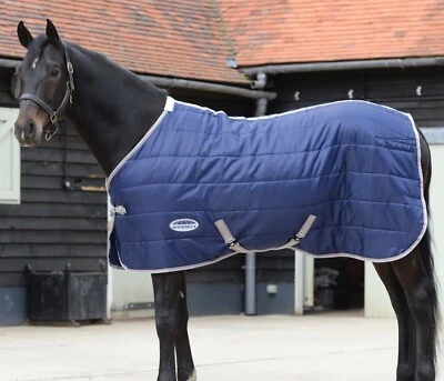 Weatherbeeta Comfitech 210D Channel Quilt Stable Rug Medium/Lite 6ft 0 - Image 1 of 2