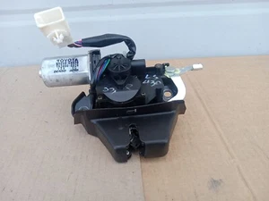2001 2002 2003 2004 2005 2006 LEXUS LS430 REAR TRUNK LATCH - Picture 1 of 7