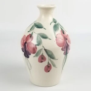 Linden Hills Pottery Studio, Floral Vase, Fuchsia Flowers, Vintage - Picture 1 of 6
